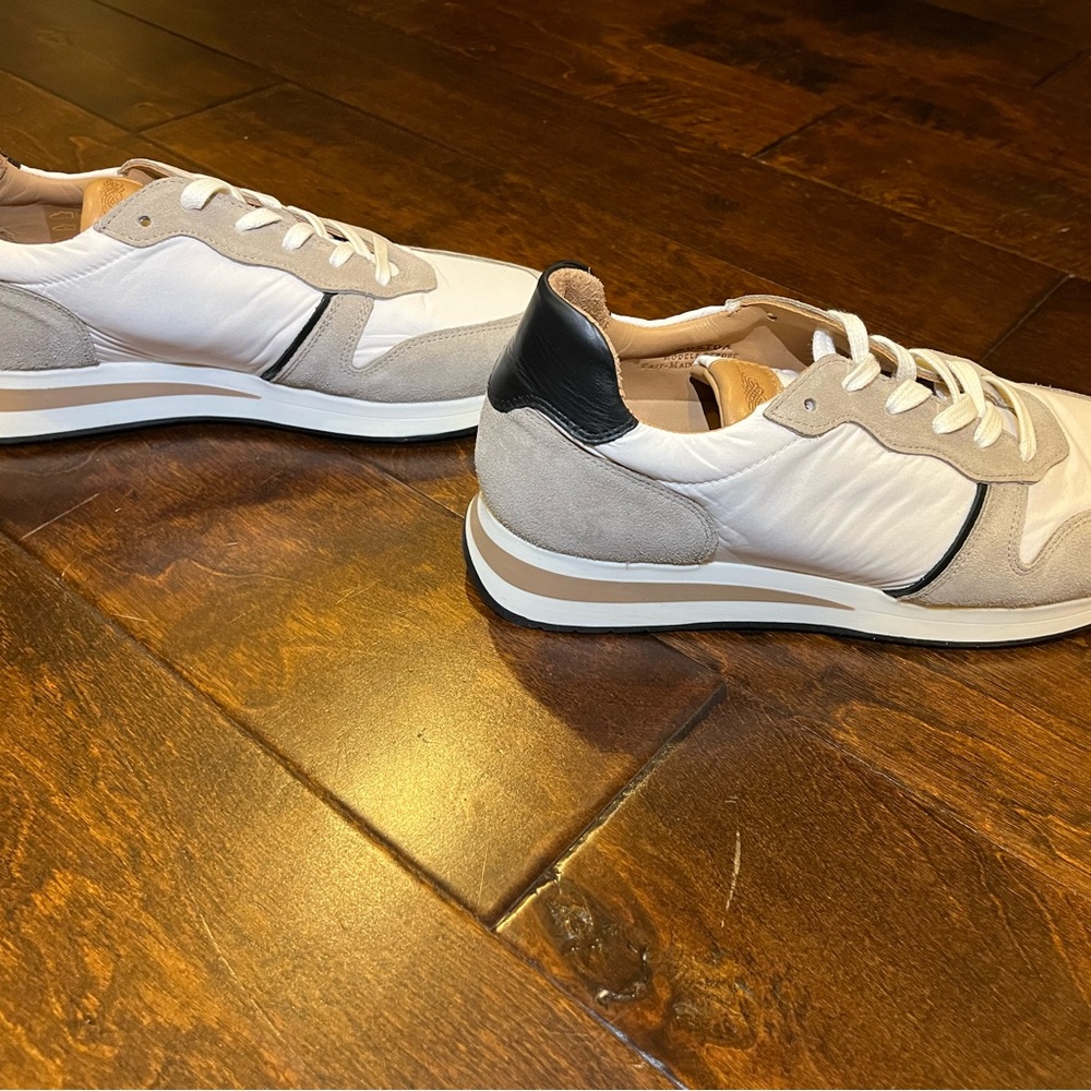 White and Gray Bexley Sneakers (never worn)